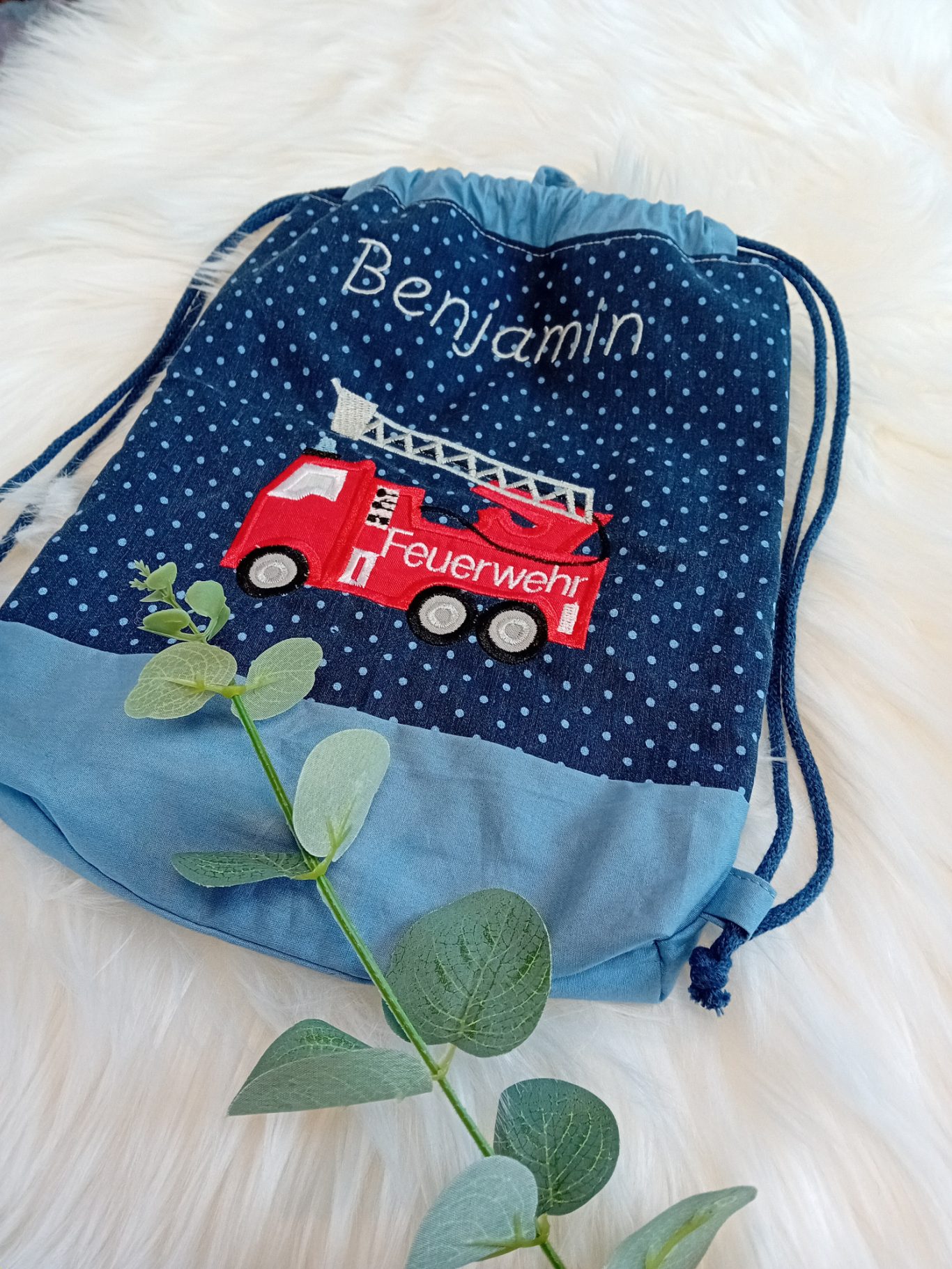 Feuerwehrauto, Stickdatei von RockQueen