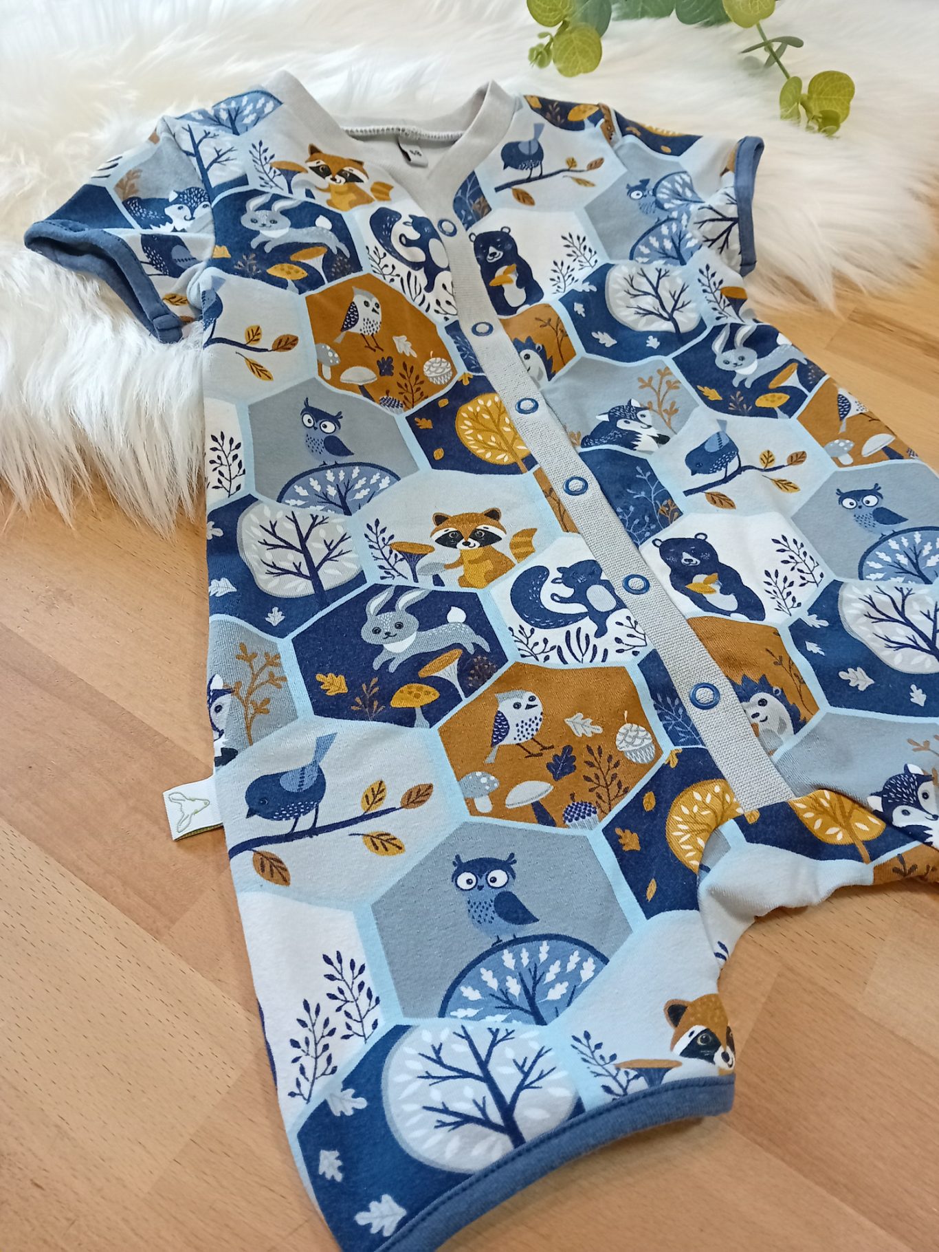 Babyschlafanzug mit Zwickel