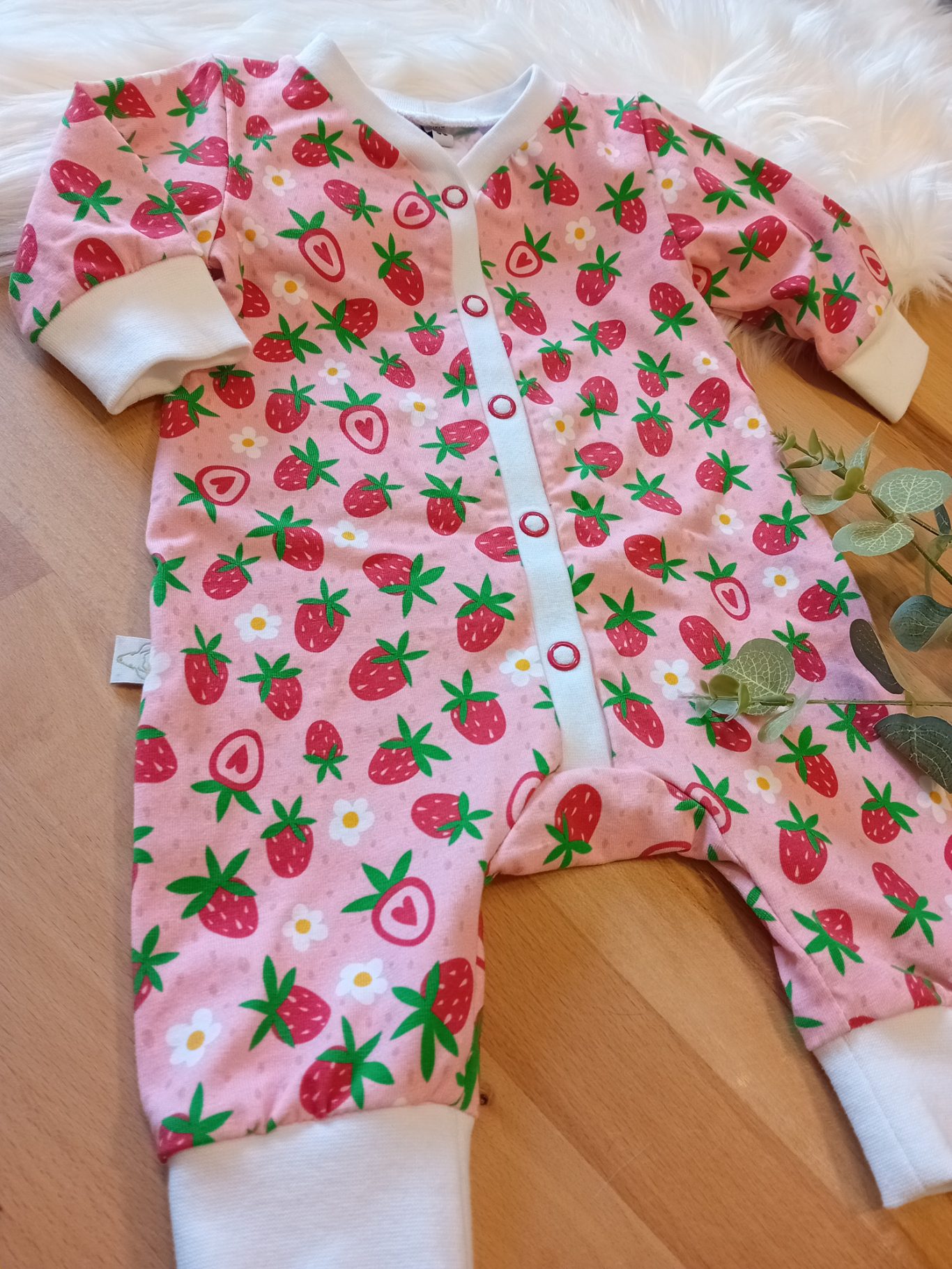 Babyschlafanzug mit Zwickel