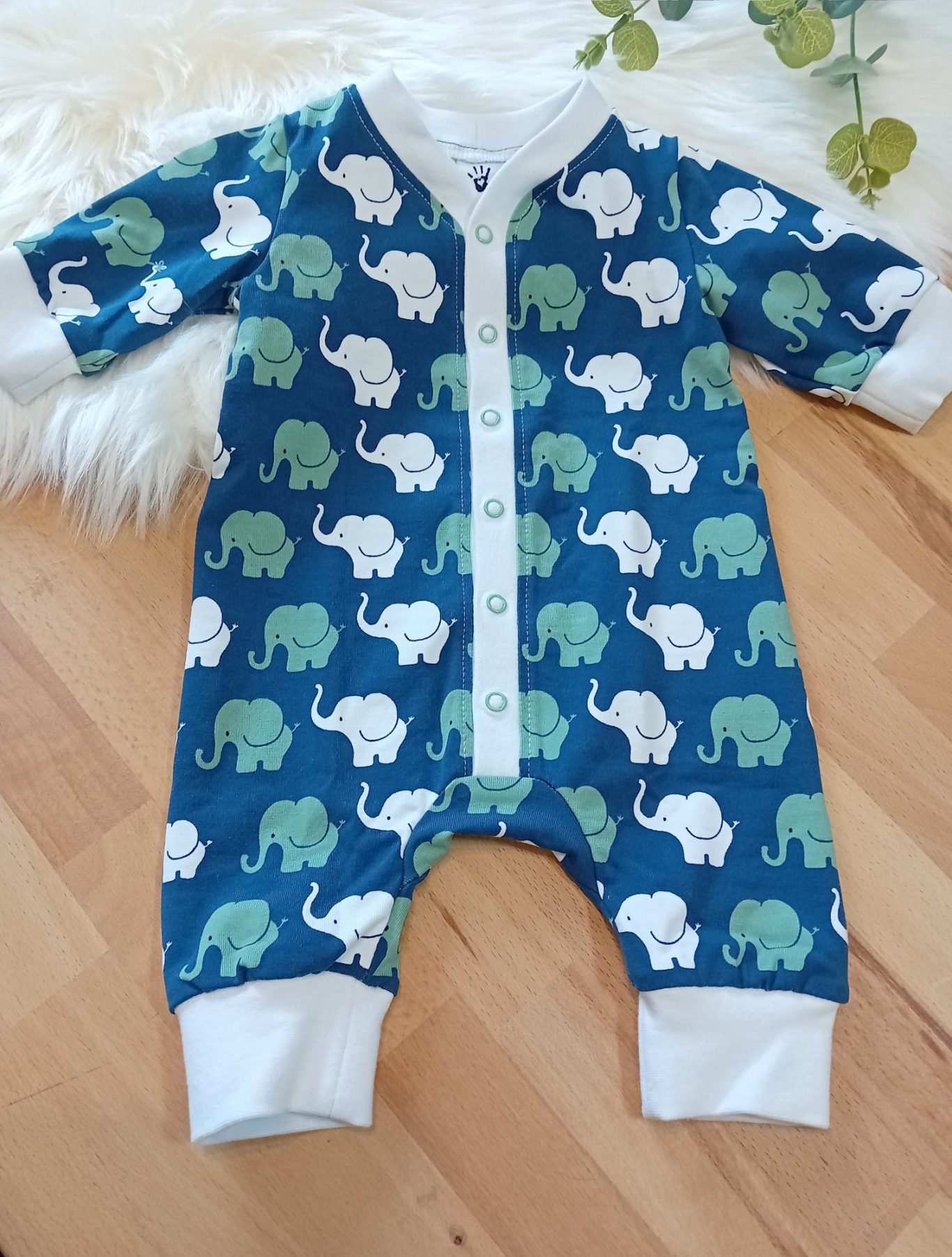 Babyschlafanzug mit Zwickel