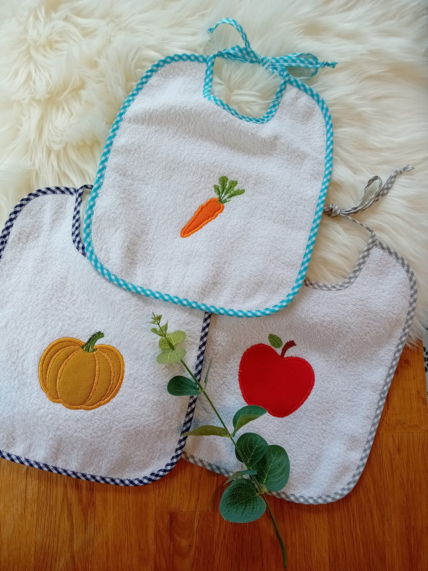 Bindelätzchen aus alten Handtüchern